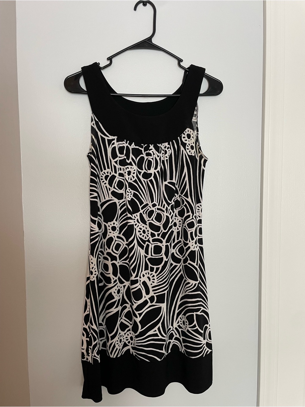 Wrapper Black & White Floral Midi Dress